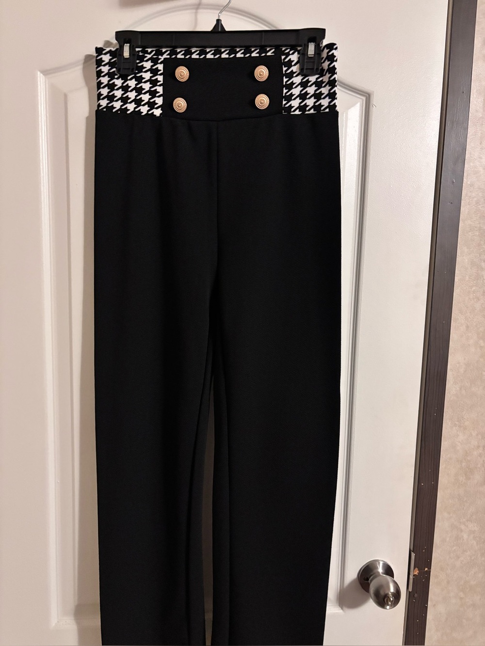 SHEIN Black Wide-Leg Pants with Houndstooth High Waist and Gold Buttons
